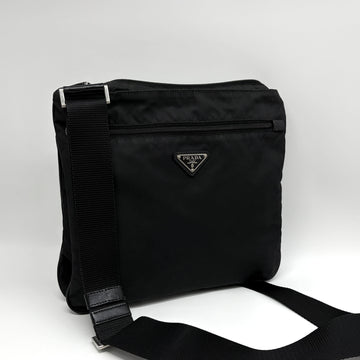 PRADA ナイロン三角ロゴメッセンジャーバッグクロスバッグ ブラック 156980489