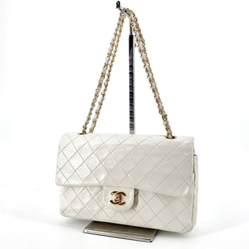 CHANEL Lambskin Classic Medium Shoulder Bag 157027961