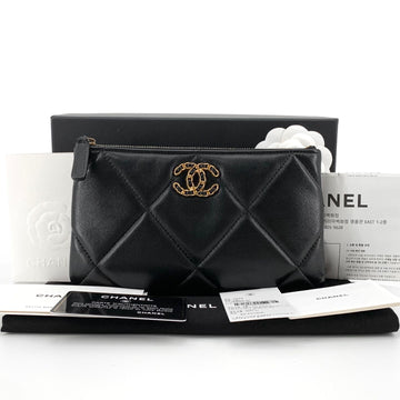 CHANEL Lammleder 19 Pouch 157028633