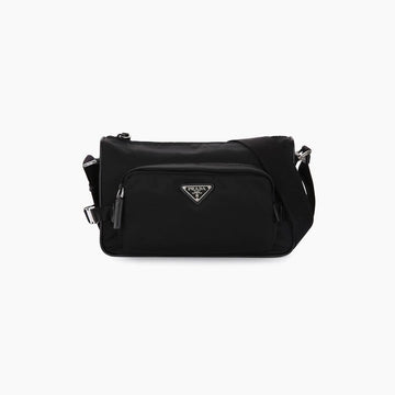 PRADA ミディアム リナイロン サフィアーノ レザー ショルダーバッグ 157091452