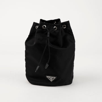 PRADA Pocono Nylon Bucket Pouch Schwarz mit Silberdetails 156724686