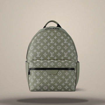 LOUIS VUITTON Discovery Backpack PM Olivgrün M12463 157105215