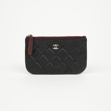 CHANEL Klassische Mini-Caviar-Quilted-Clutch Schwarz mit Silberakzenten 156730376