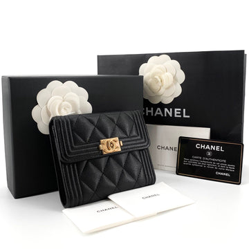 CHANEL Klassische Caviar Geldbörse mit goldenen Details 157146866