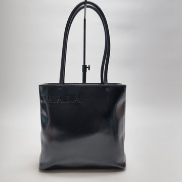 PRADA エンボス ロゴ レザー トートバッグ ブラック (ショルダーバッグ, レアアイテム) 605-44 157151518