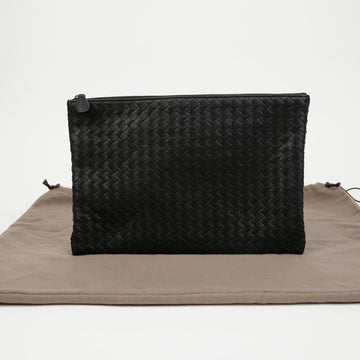 Bottega Veneta Intrecciato Medium Clutch Bag Black 156924386