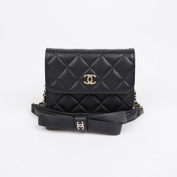 CHANEL Lammleder CC Logo Mini Schleife Kartenetui Crossbody Tasche Schwarz mit Goldakzenten 156905124