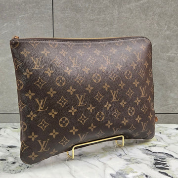 LOUIS VUITTON Étui Voyage MM Clutch Braun 157203193