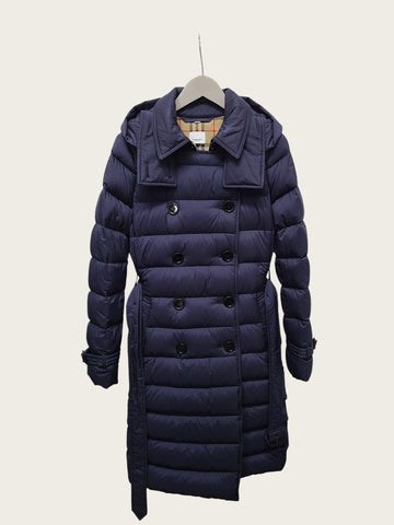 BURBERRY Abnehmbare Kapuzenlange Daunenjacke in Marineblau 157203960