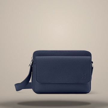 Louis Vuitton Boarding Messenger Navy Blue M15260 157272429