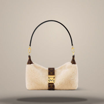 Louis Vuitton Pochette Mia Cream M26245 157284163
