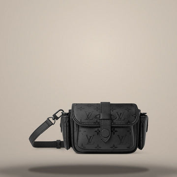 Louis Vuitton Cargo Wearable Wallet Black M26726 157285333