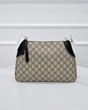 GUCCI GGエンブレムミディアムショルダーバッグ 815216 157298117