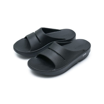 OOFOS エレガントなブラック 1100-BLACK 152739308