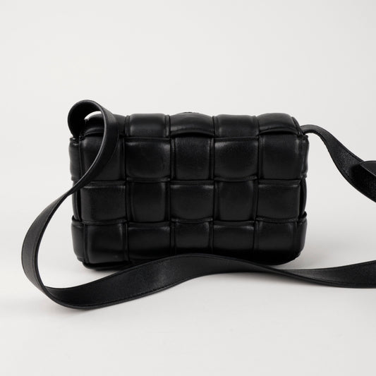 BOTTEGA VENETA Gepolsterte Kasettentasche Klein Schwarz 157091294