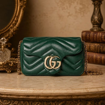 GUCCI GGマーモントミニショルダーバッグ841290 AAFAX 3020 151213477