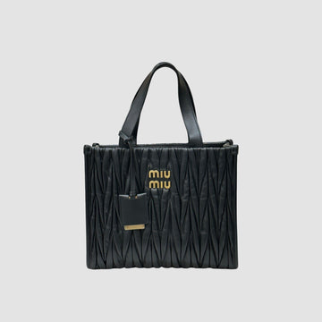 MIU MIU Matelassé Nappa Leder Tote Tasche Schwarz 5BG263 157318641