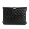 CHANEL キャビア ゴールド ボーイ クラッチ ニューミディアム 157342456 [P]