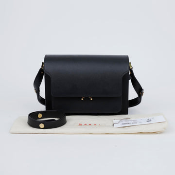 MARNI ブラックショルダーバッグ 157116008