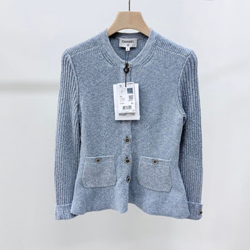 CHANEL Baumwolle Damen Strickjacke Himmelblau 157343705