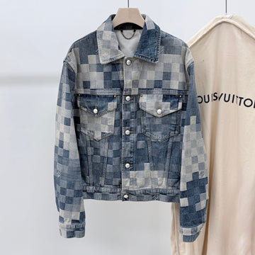 LOUIS VUITTON Denim Trucker-Jacke 157343750