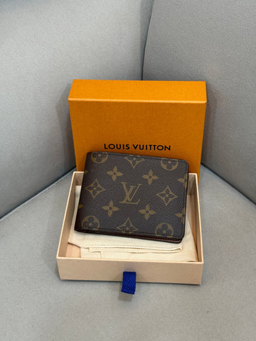 LOUIS VUITTON Monogram Multifunctionale Geldbörse 157343840