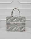 Dior Oblique Book Tote Medium Gray M1296ZRIW_M20I 157162266 [P]