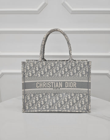 Dior Oblique Book Tote Medium Gray M1296ZRIW_M20I 157162266 [P]