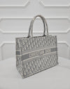 Dior Oblique Book Tote Medium Gray M1296ZRIW_M20I 157162266 [P]