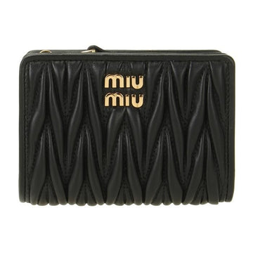 MIU MIU Kleine Matelassé Brieftasche aus Nappaleder 157408783