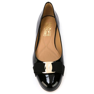 SALVATORE FERRAGAMO Varina 1.0 Glänzende Ballerinas Schwarz 0574556 48938235
