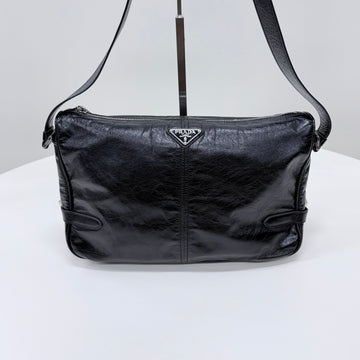 PRADA Leder Schultertasche mit Dreiecklogo schwarz 157414632