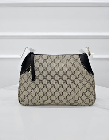 GUCCI GGエンブレムミディアムショルダーバッグ 815216 157298117 [P]