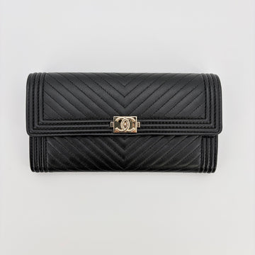CHANEL Chevron Boy Geldbeutel A80286 157478789