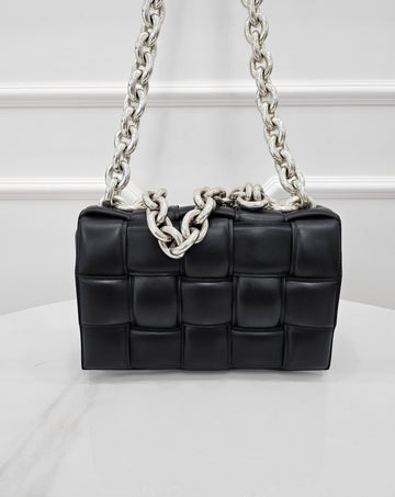 BOTTEGA VENETA Ketten-Kassettenhandtasche Schwarz 631421 157523949