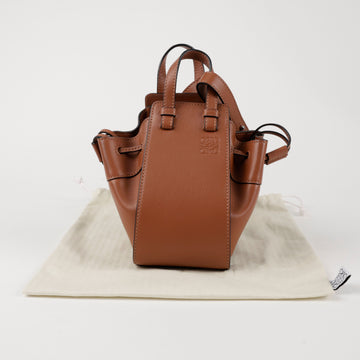 LOEWE ミニカーフスキンハンモックドローストリングトートバッグ兼クロスバックブラウン 157229511