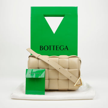 BOTTEGA VENETA Kassetten Intrecciato Buckle gepolsterte Crossbody Tasche Forige Gold 157229358