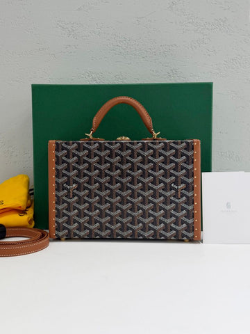 Goyard Grand Hotel Trunk Bag GHOTE1PMLTY01CL03O Exhibition Grade with Strap 157551408