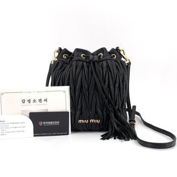MIU MIU Matelassé Leder Bucket Bag Crossbody 5BE014 157608820