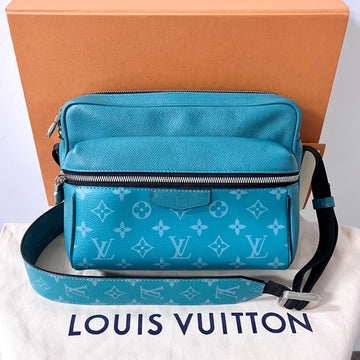 LOUIS VUITTON Limited Edition Taiga Outdoor Crossbody Messenger Bag M30241 157636332