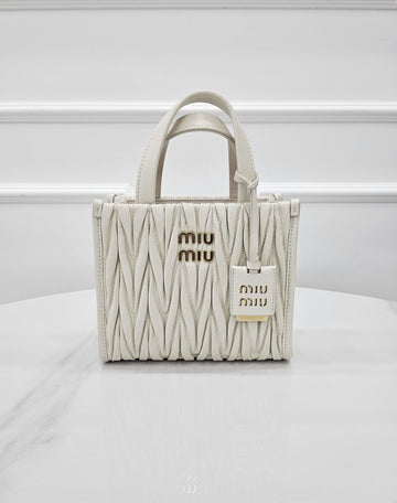 MIU MIU Materasse Tote 5BA277 157639946