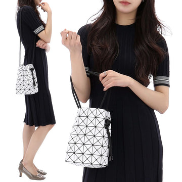 ISSEY MIYAKE Wリング バケットバッグ BB66 AG531 01 157302048 [P]