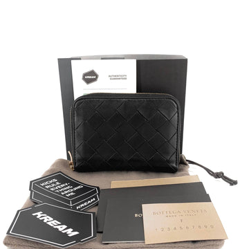Bottega Veneta Intrecciato Zippered Cardholder 157683571