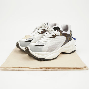 LOUIS VUITTON Monogram Run 55 Sneaker 157388756