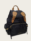 BURBERRY Technischer Nylon Rucksack in Schwarz Medium 157690392 [P]
