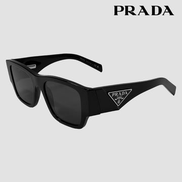 PRADA Quadratische Sonnenbrille 10ZS 1AB5S0 mit dreieckigem Metalllogo in Schwarz 157832880
