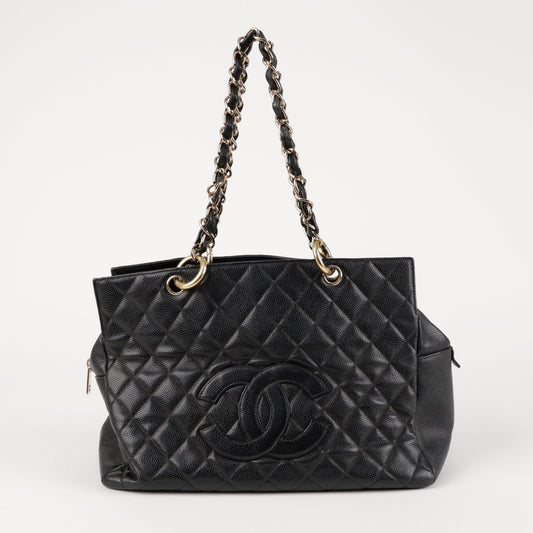 CHANEL Kaviarhaut Schultertasche mit Kette in Schwarz und Gold 157403294