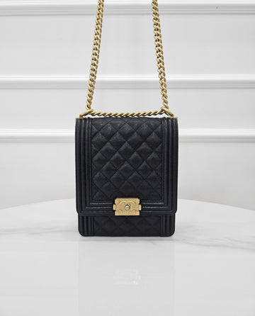 CHANEL ボーイフラップサッチェルバッグ キャビア ブラック ゴールド AS0130 157833129