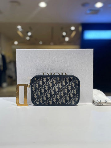 DIOR Oblique D-Ring Clutch S5700CTZQ 157834211