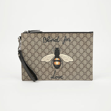 GUCCI 蜂のプリントストラップポーチ 157688808